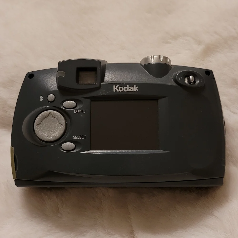 Vintage Kodak DX3600 Zoom Digital Camera 2.2 Megapixel